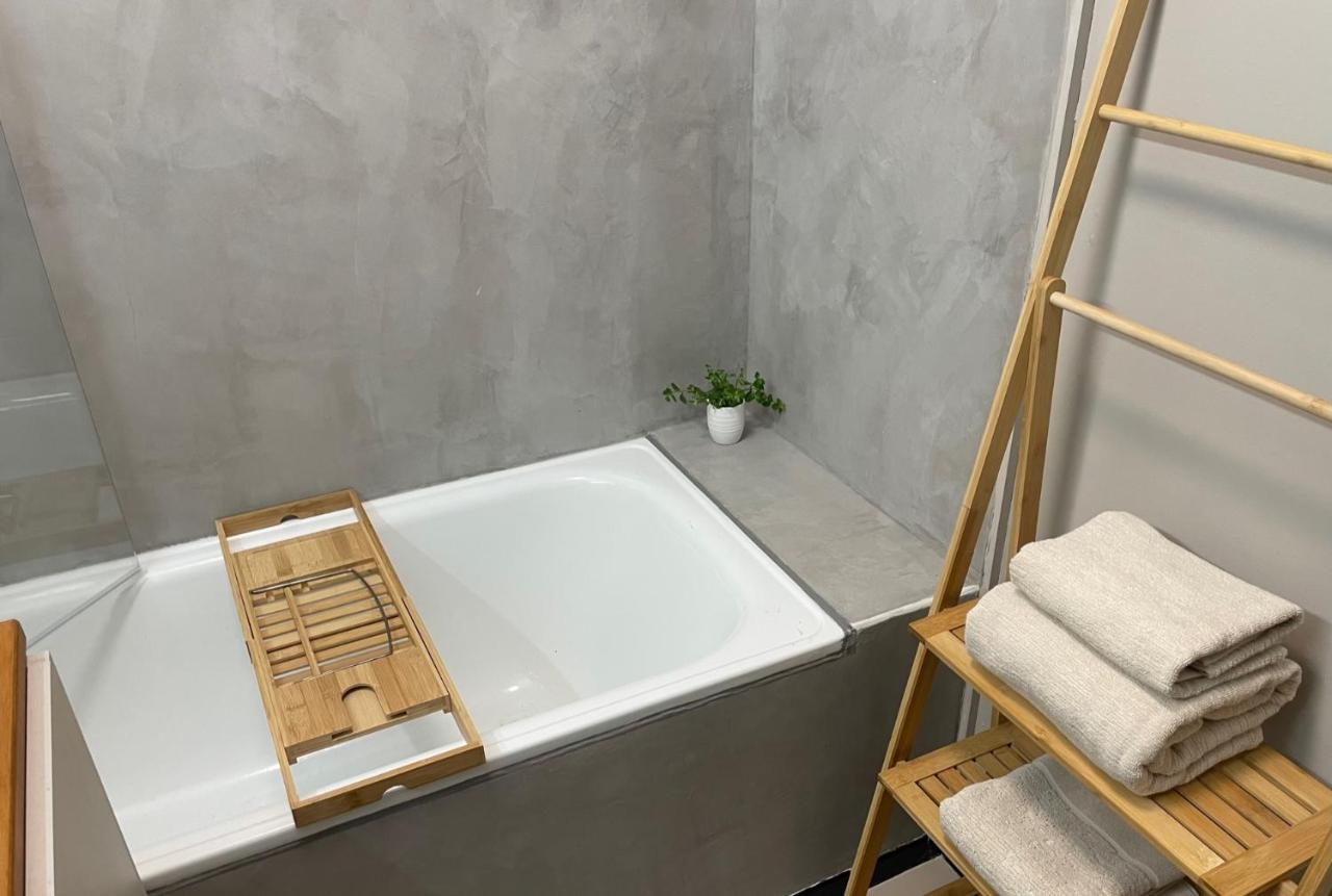 Appartement De Charme Au Pied De La Basilique Saint Remi Reims Ngoại thất bức ảnh