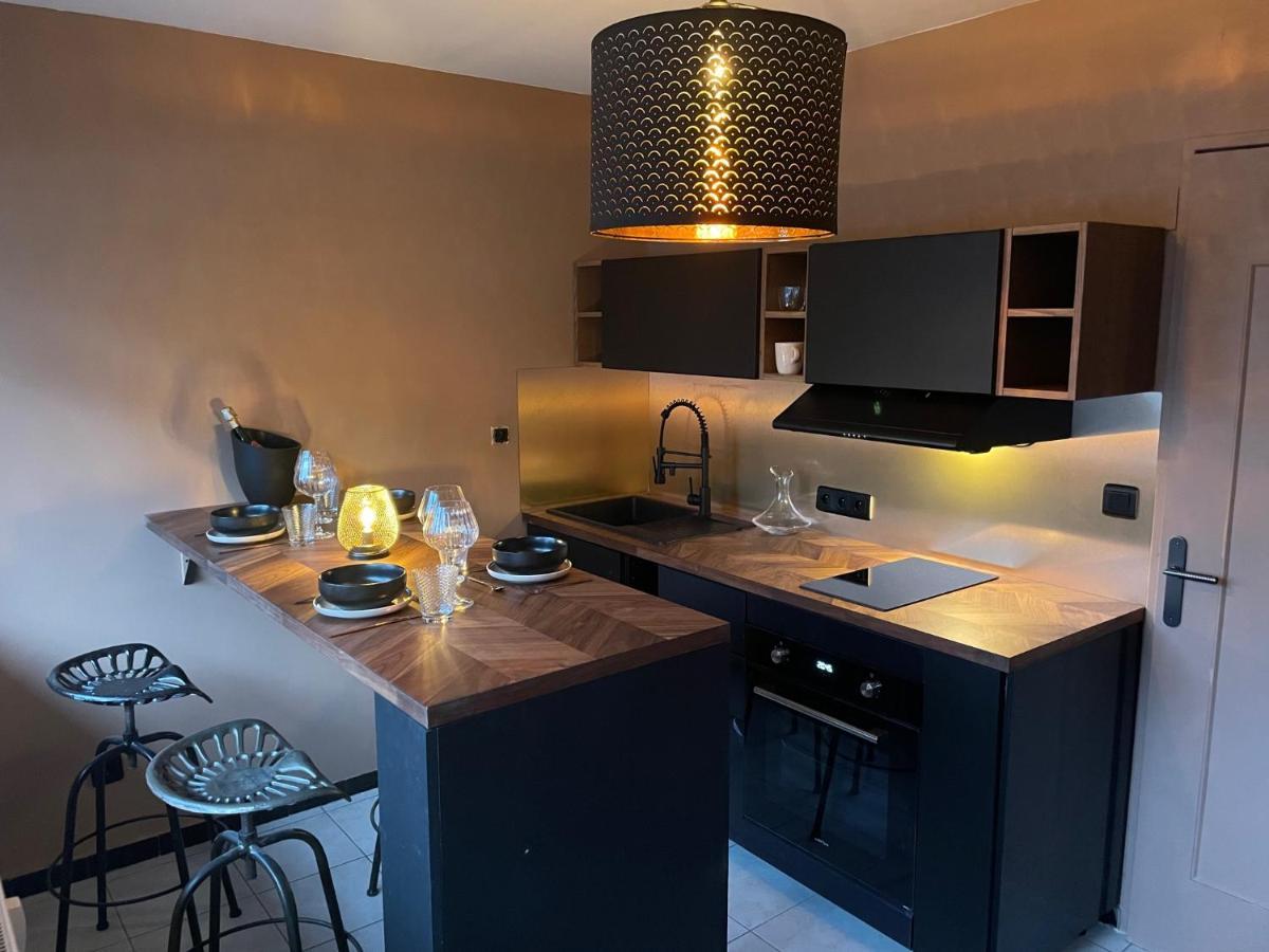 Appartement De Charme Au Pied De La Basilique Saint Remi Reims Ngoại thất bức ảnh